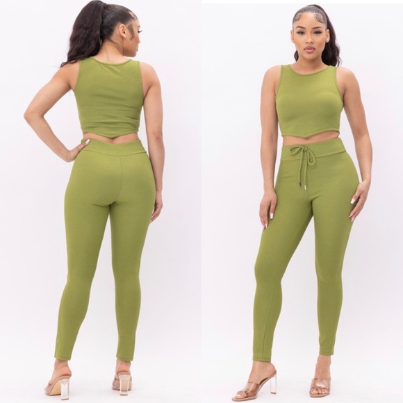 🆕Two piece set in avocado - Picture 3 of 5